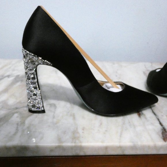 Will Sell!! Betsey Johnson Women's Corie Pump, Black Satin Block Heel, 8  M - Picture 6 of 11